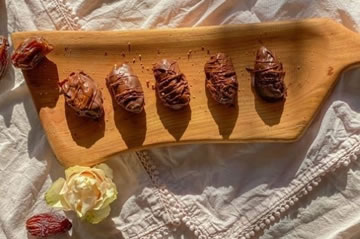 Slasten veganski Snickers, ki bo prepričal tudi največje dvomljivce!